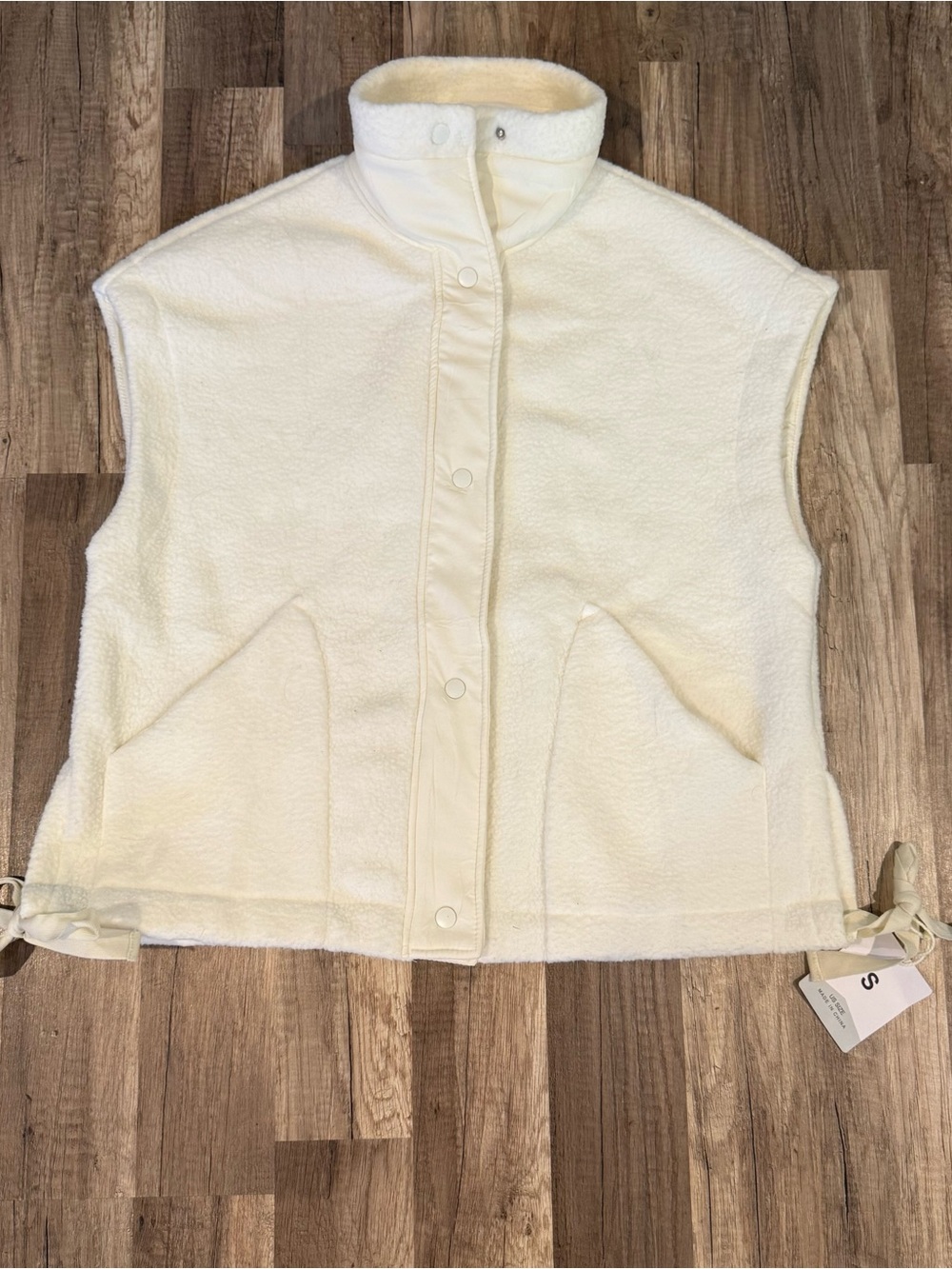 NWT Cozy Cream Sherpa Vest